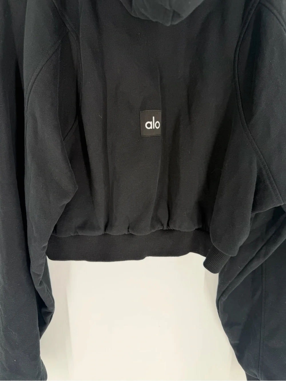 Alo Yoga Sweet Escape Cropped Zip Up Hoodie In Black